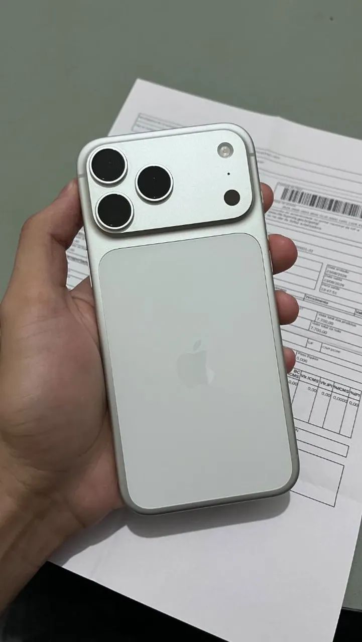 iPhone 17 pro Max novo