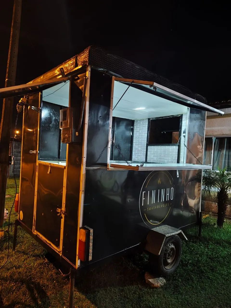 Food trailer - alugo