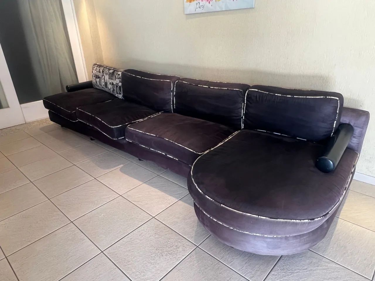 Oportunidade! Lindo Sofá Grande Veludo com Chaise- Confortável - Foto 4