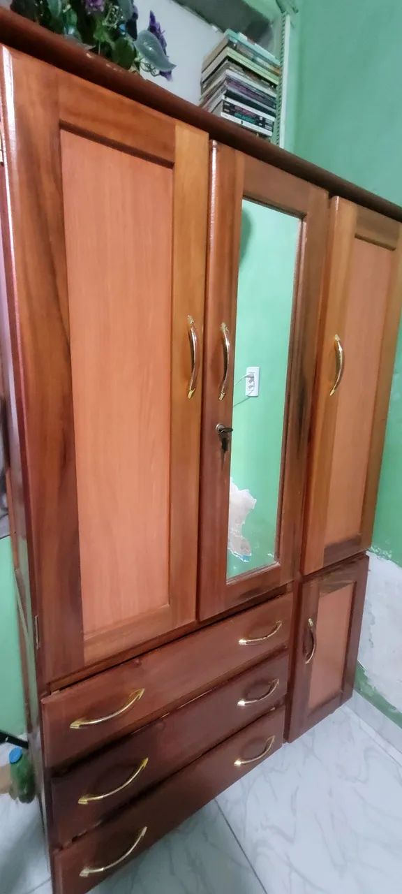Guarda roupa de madeira  - Foto 3
