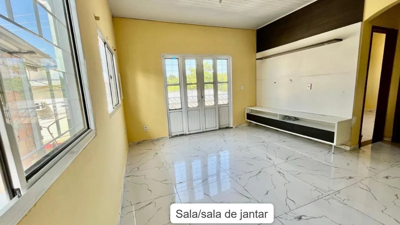 Alugo casa no coroado