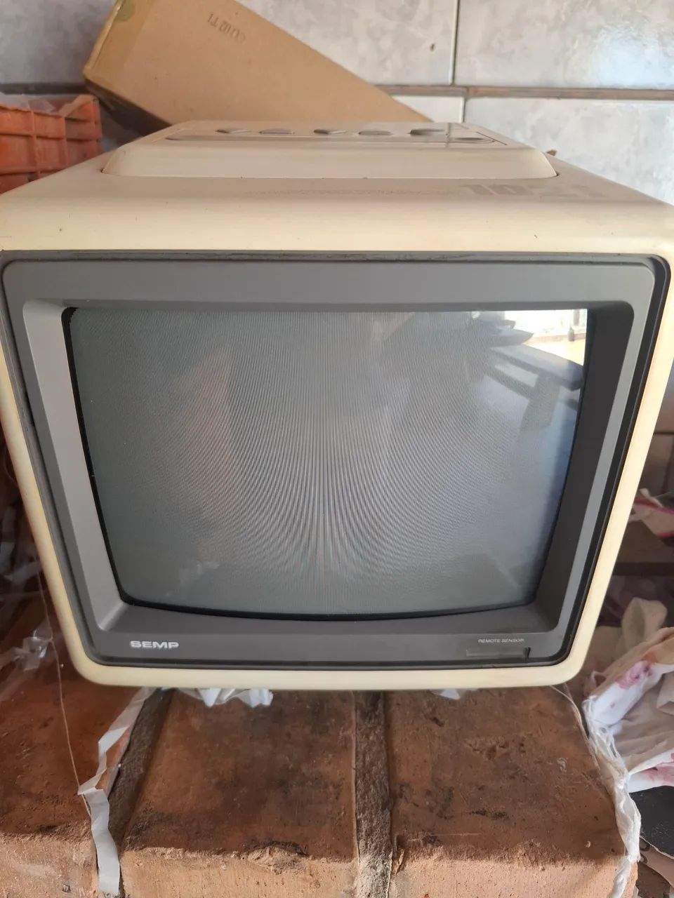 Tv semp 1021 RF com Controle 