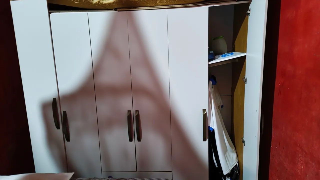 Gratuitamente guarda roupas para doação  - Foto 2