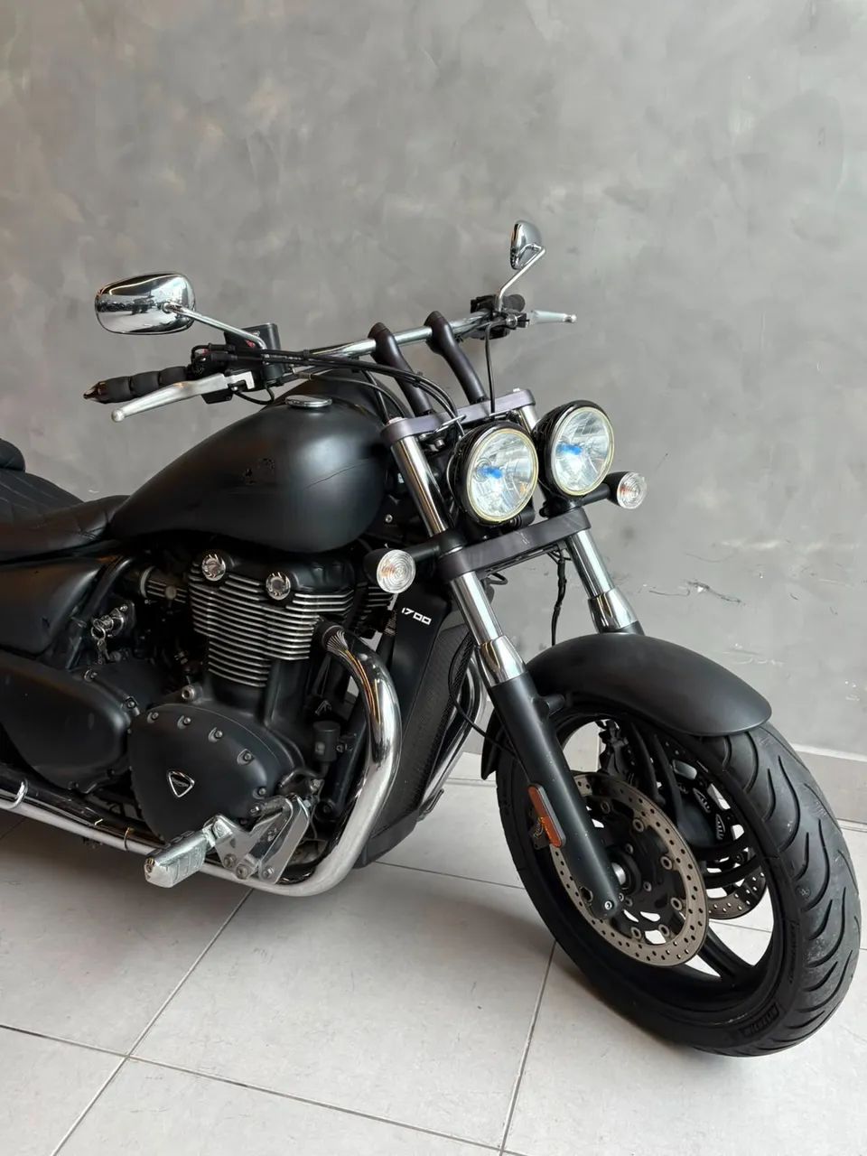 Triumph THUNDERBIRD 1700 STORM - Foto 5