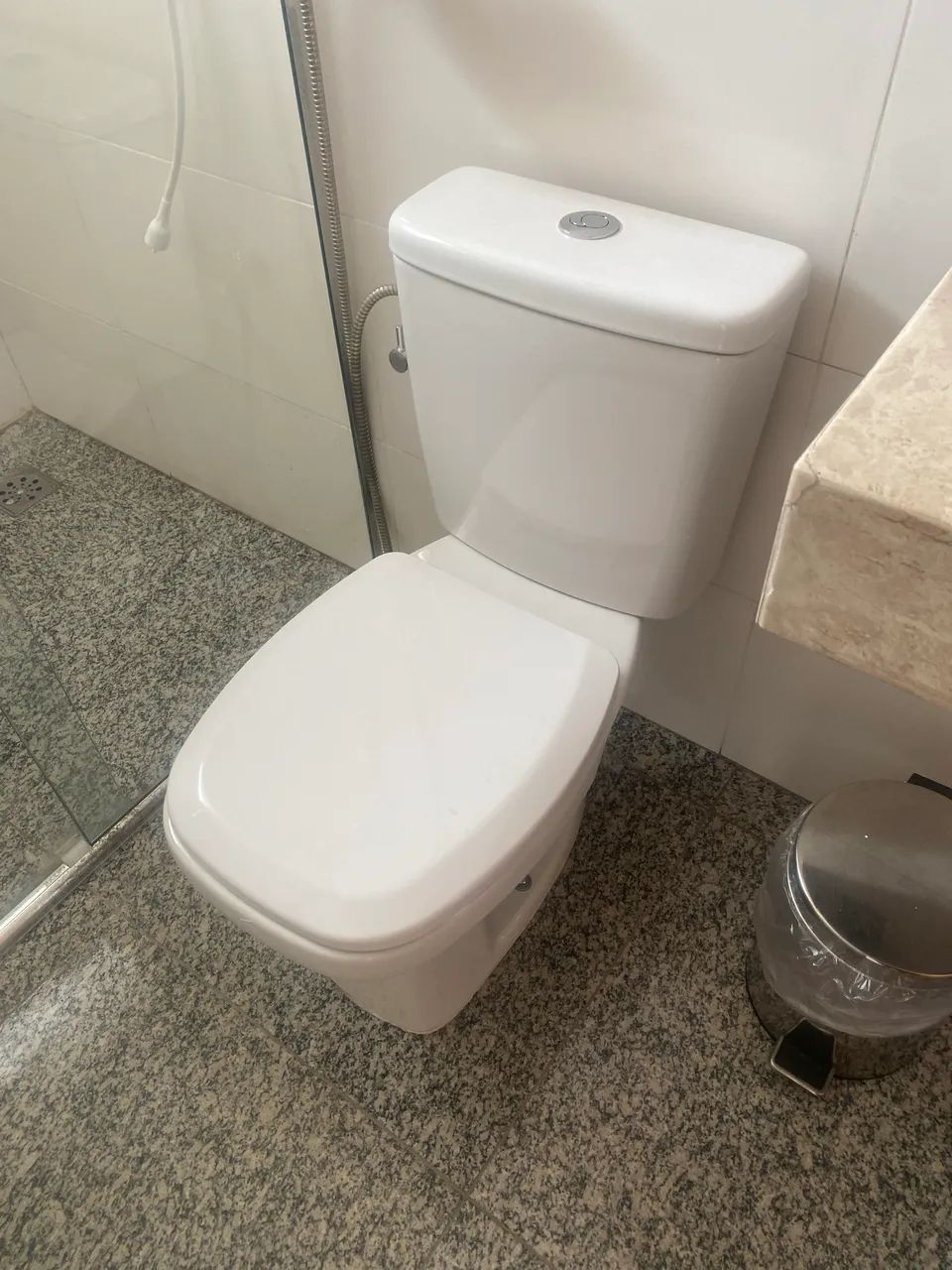 Vaso sanitário Celite com caixa - Foto 2