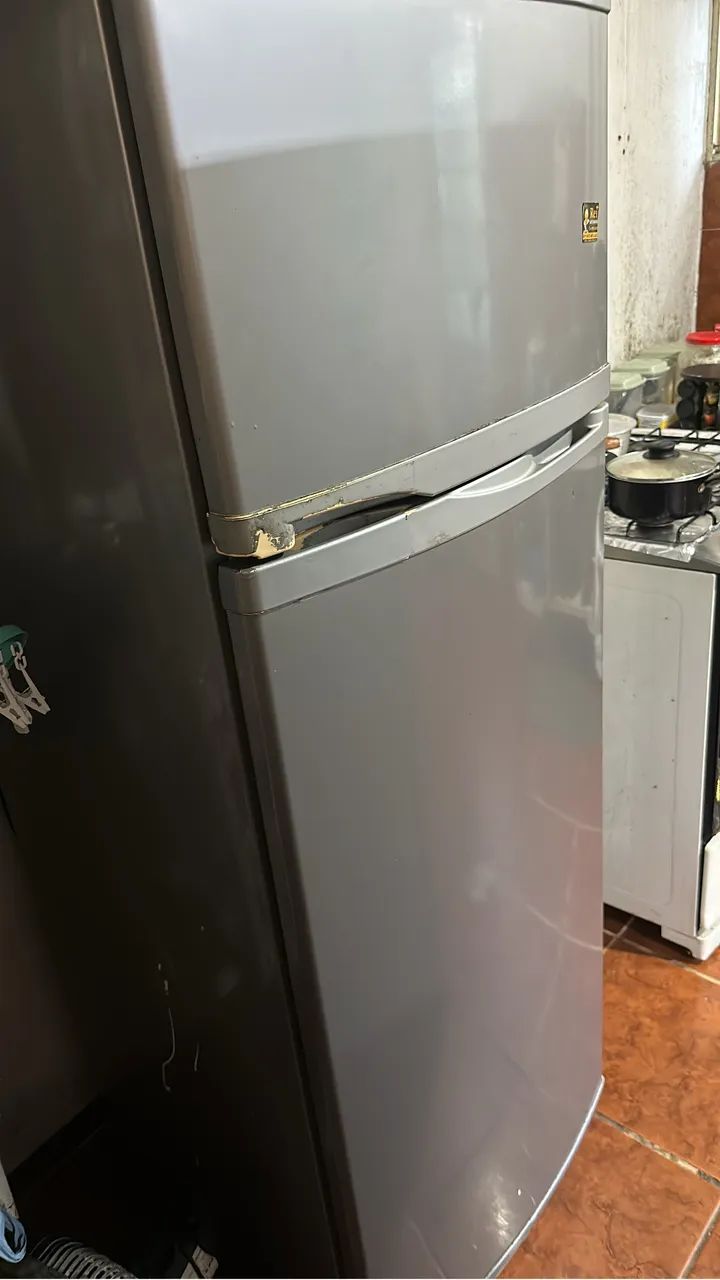 Vendo geladeira consul