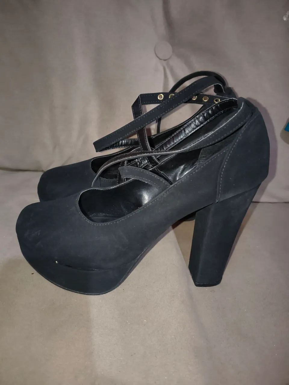 Vendo sandália nova - Foto 2
