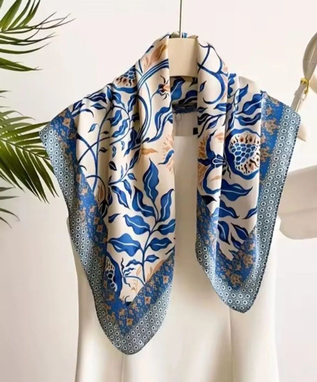 Lenço Quadrado Azul Elegante (novo) - Foto 5