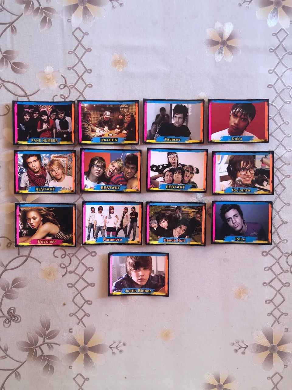 Lote Cards Pop Star Cantores e Bandas - Foto 5