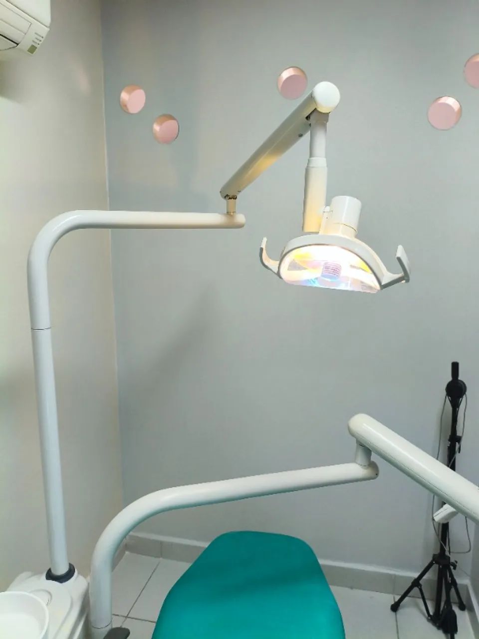 Consultório odontológico equipamento 