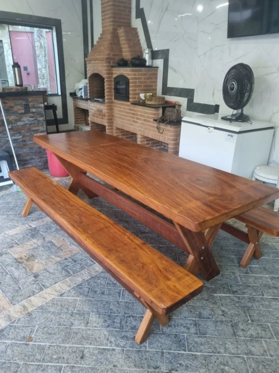 Mesa Rústica em Madeira Maciça de Lei Com 2 Bancos - Foto 2