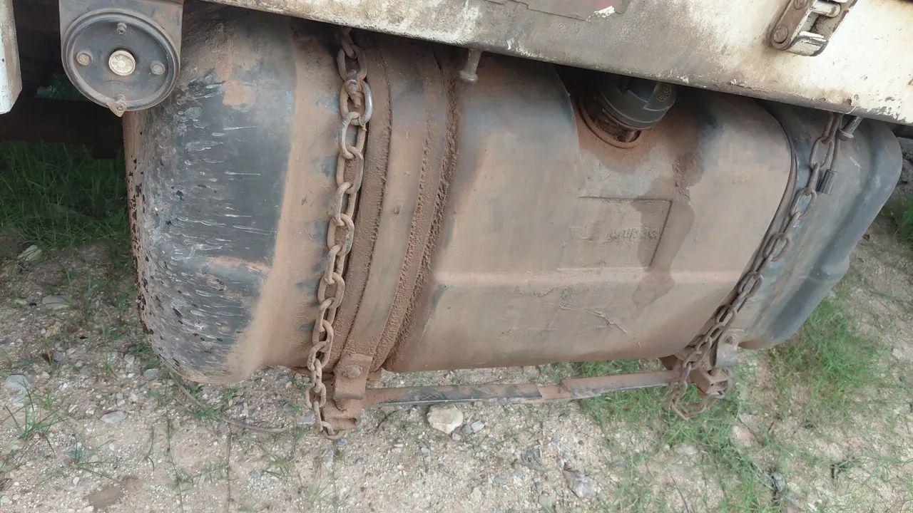 Vendo carcaça de caminhão  - Foto 2