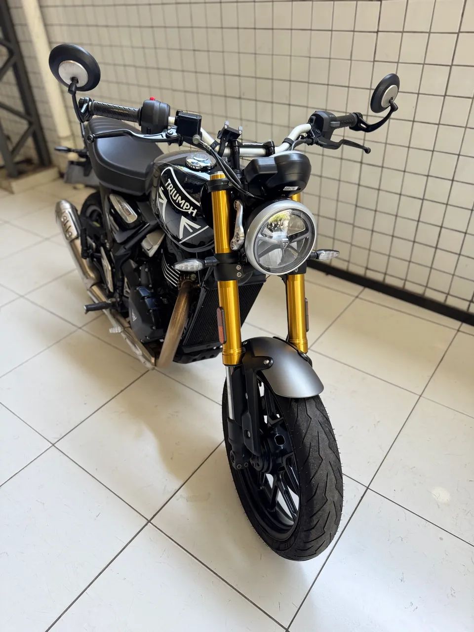 Triumph Speed 400  - Foto 4