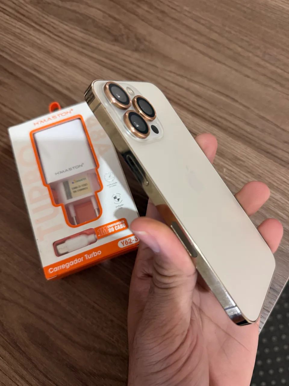 iPhone 13 PRO DOURADO COM CARREGADOR  - Foto 2