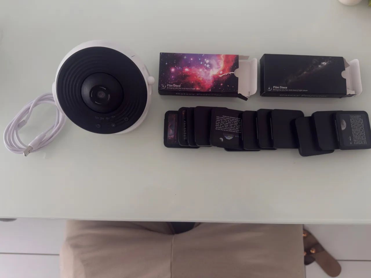 Projetor de galáxias branco usb c funcionando mas com defeito - Foto 3