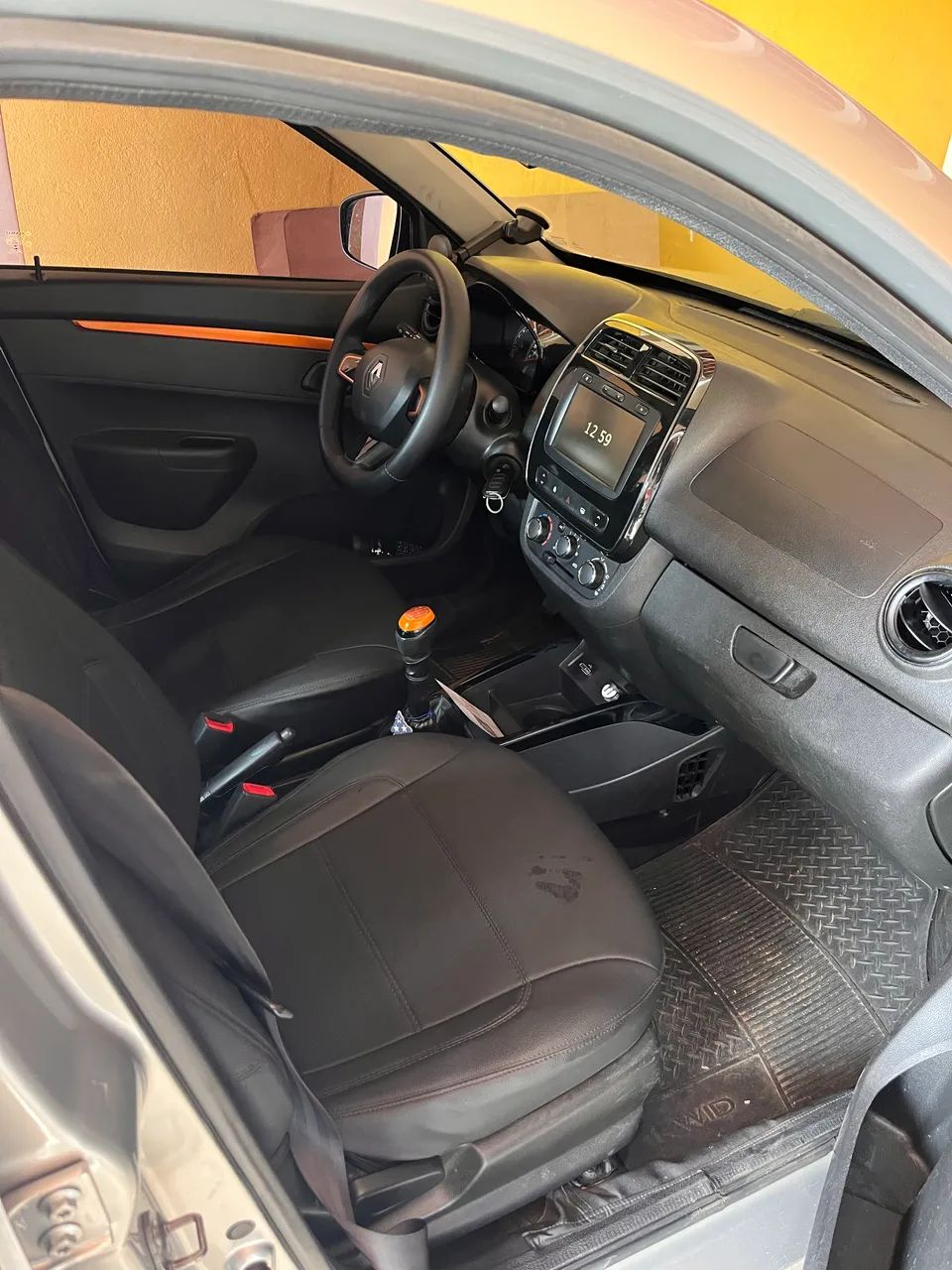 Renault Kwid Outsider 1.0 Flex 12V 5P Mec. 2020 - Foto 3