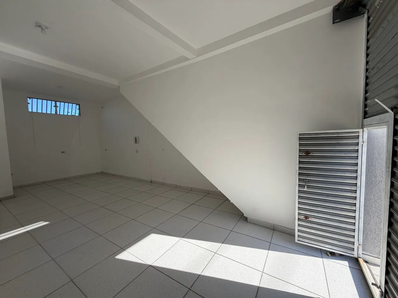 Alugo Salão Comercial. R$1.500,00 - Foto 4