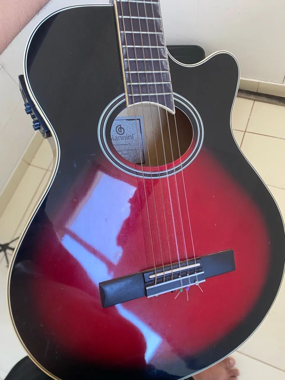 Violão Gianinni elétrico 