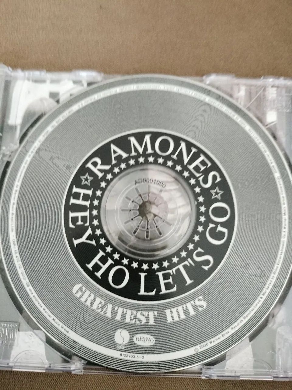 CD Ramones - Greatest Hits - Nacional - Foto 5