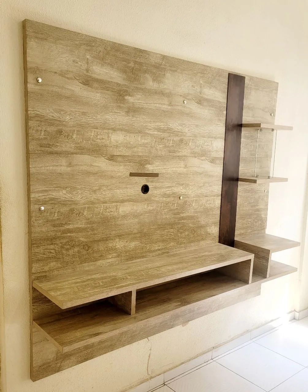Painel para TV em MDF Amadeirado. - Foto 5