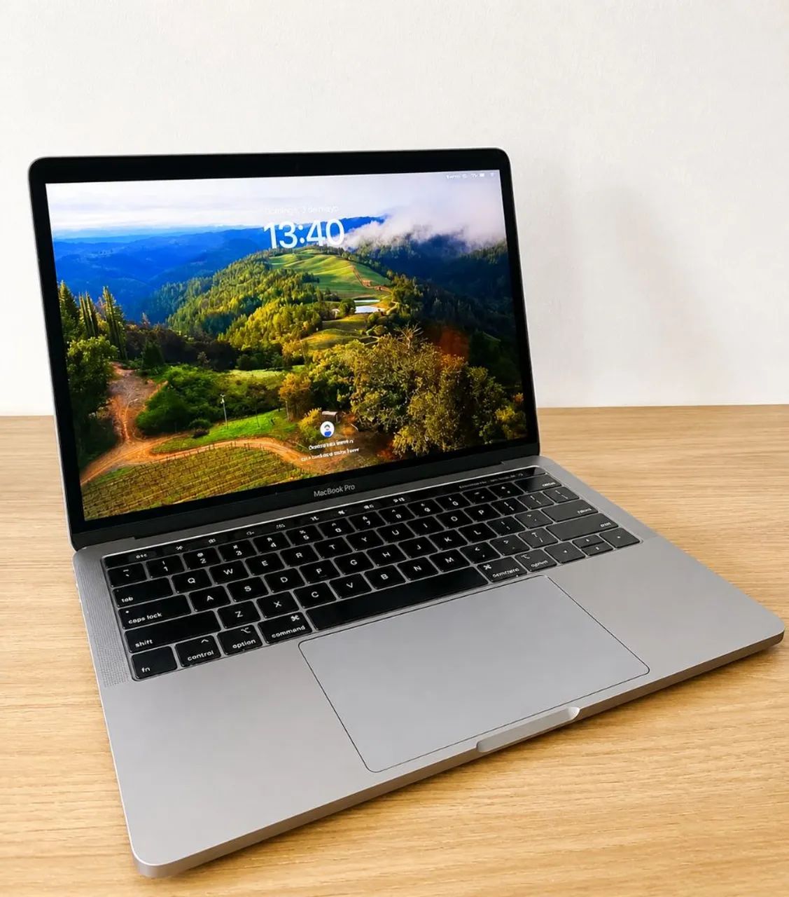 Macbook Pro Touchbar - 8GB - SSD250GB