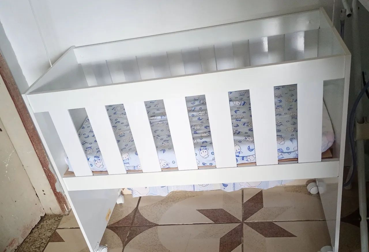 Vendo um Mini berço 65171913596290121