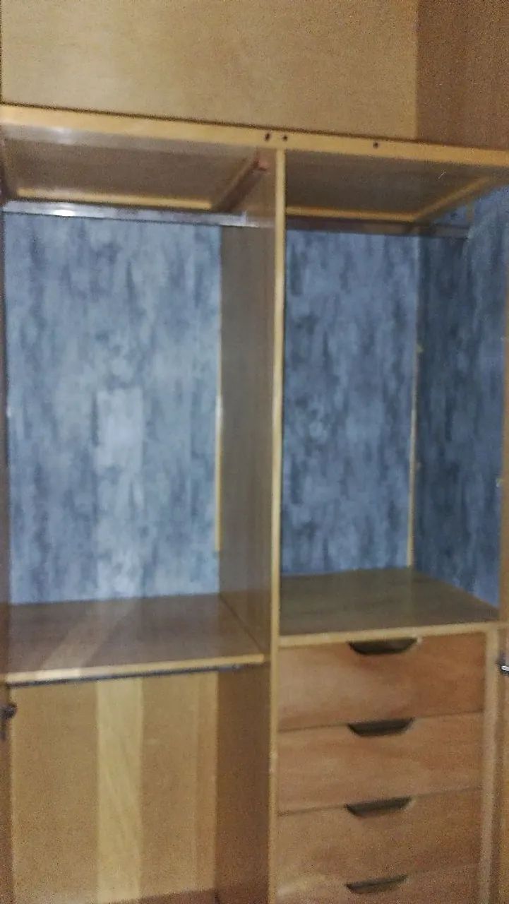 Guarda roupa de madeira  - Foto 5