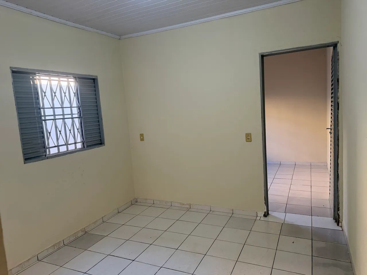 Alugo casa no centro do Jardim Ingá  - Foto 4