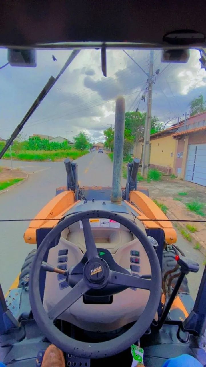 Retro 580n 4x4 impecável só 3mil hrs - Foto 3