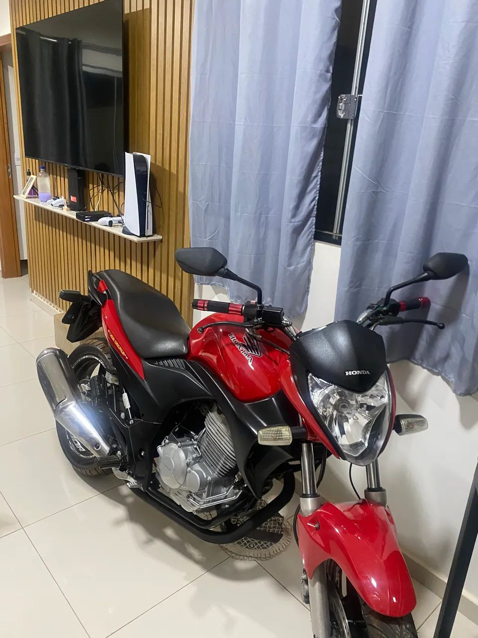 CB300R  - Foto 4