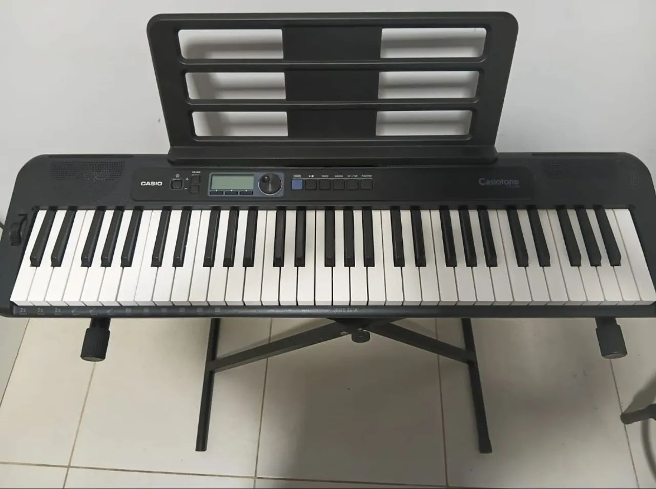 Vendo teclado Casiotone CT-S300 