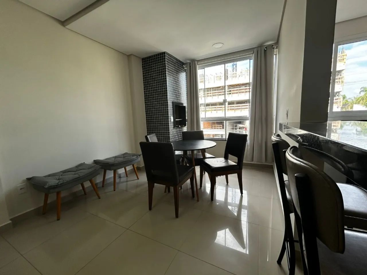 Apartamento todo mobiliado com 2 dormitórios à 80m da Praia dos ingleses! - Foto 4