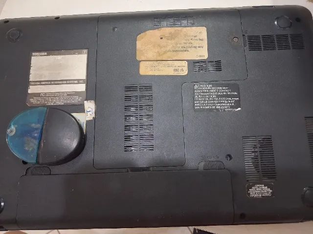 Notebook Toshiba com DEFEITO - Conserto ou Retirado de peças  - Foto 5