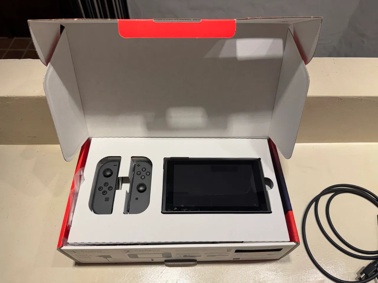 Nintendo Switch - com caixa original e ótimo estado - Foto 2