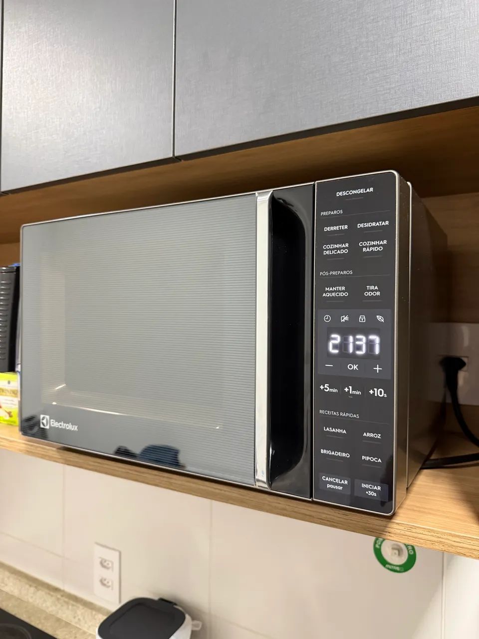 Micro-ondas Electrolux Efficient 23L