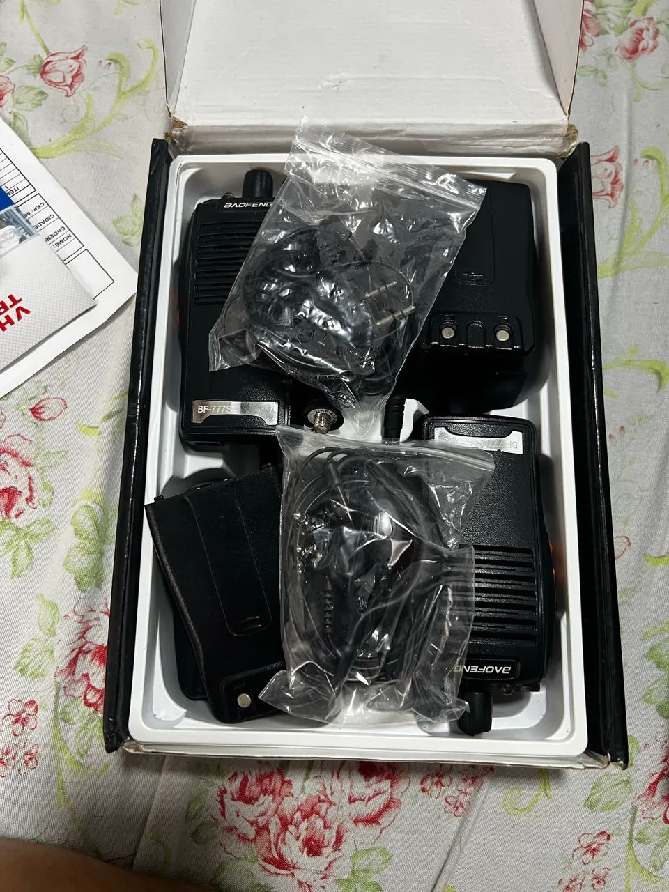 Vendo dois rádios amadores BAOFENG - Foto 2