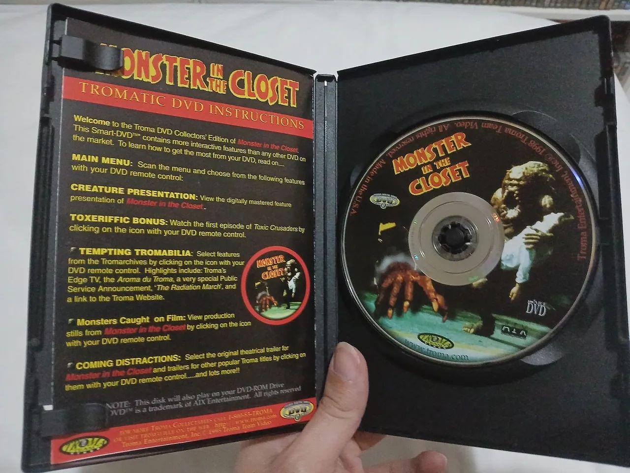 Dvd monstro do armario original importado nunca lançado em dvd - Foto 3