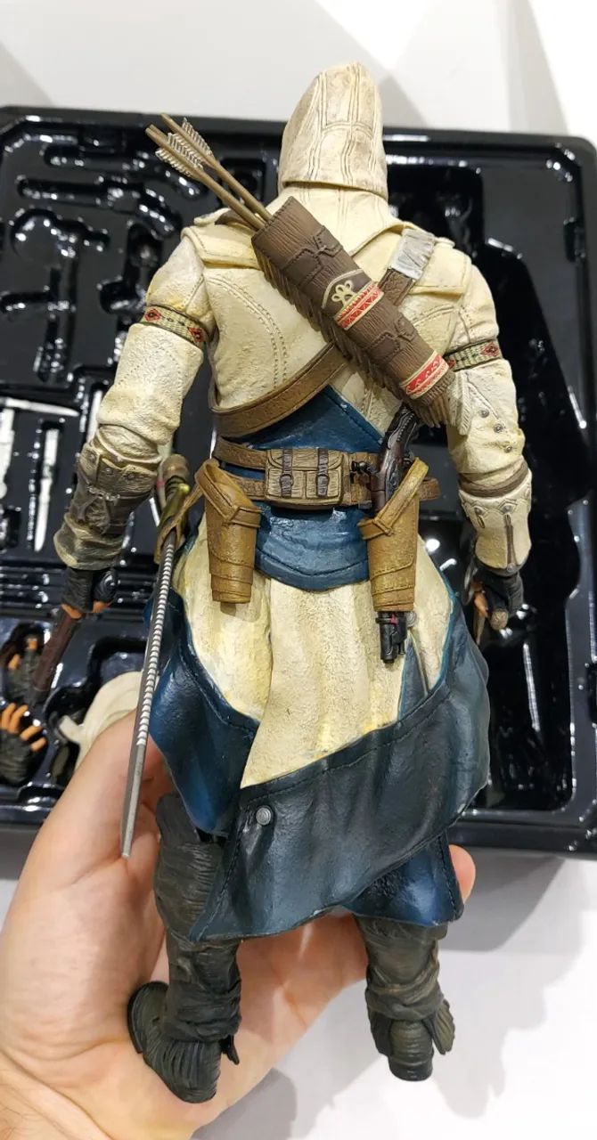  Play Arts Kai Assassin's Creed - Connor Original - Foto 3