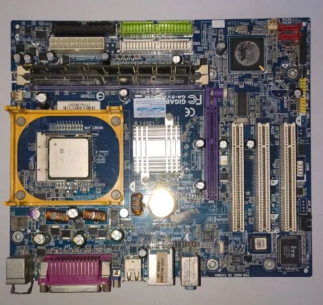 Placa Mãe Gigabyte GA-8VM800M