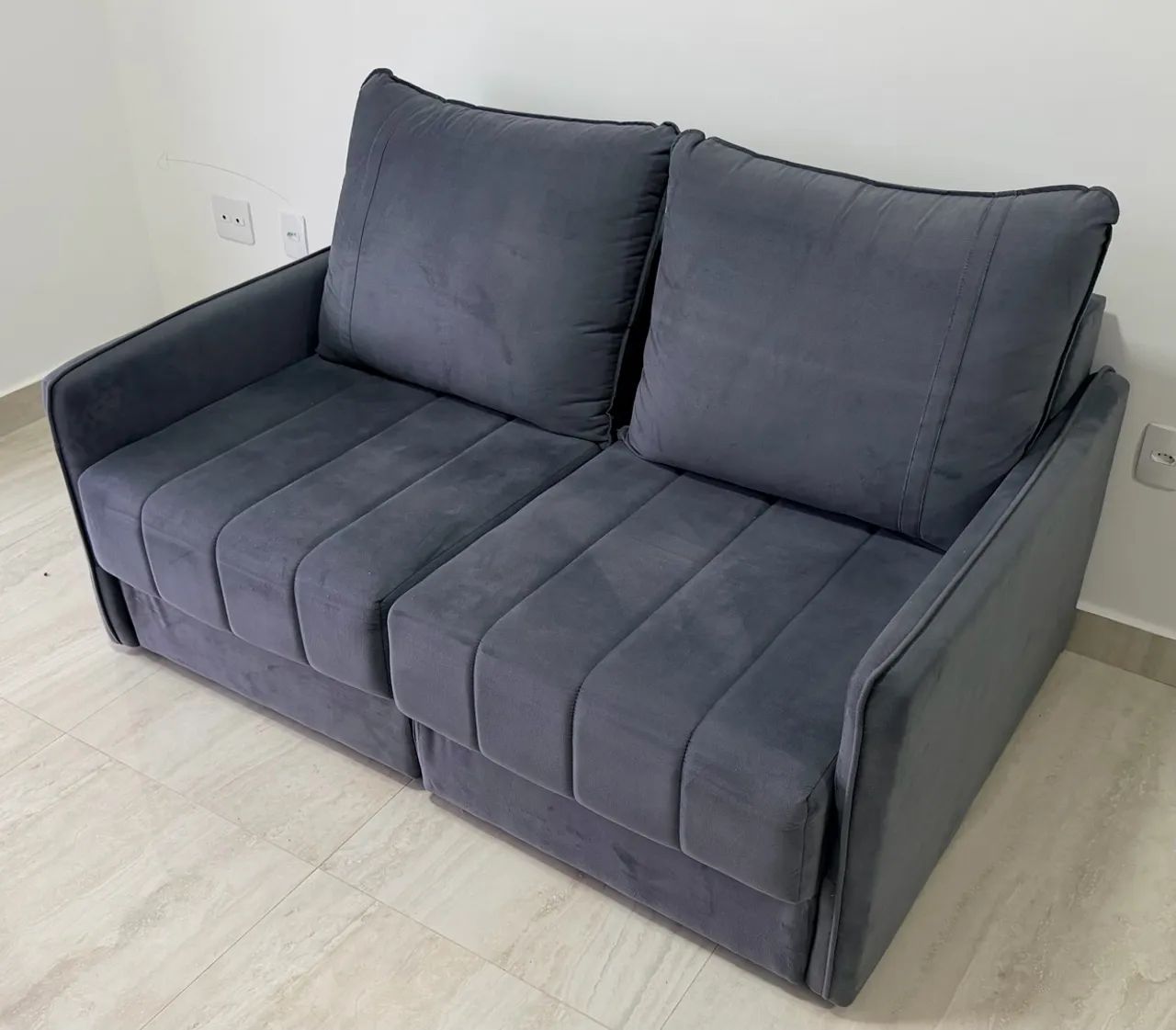Sofá cama - impecável 