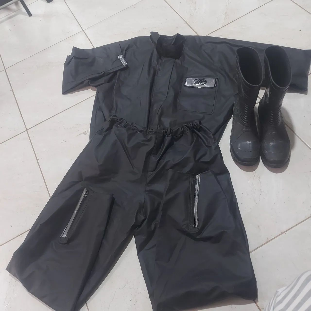 Capa de Chuva alba EG e Bota water proof 42 - Foto 2