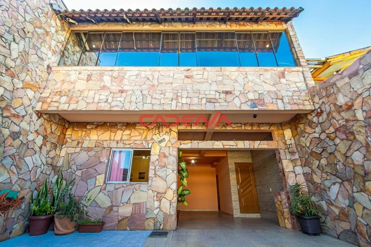 Sobrado Triplex à venda no Xaxim - Foto 2