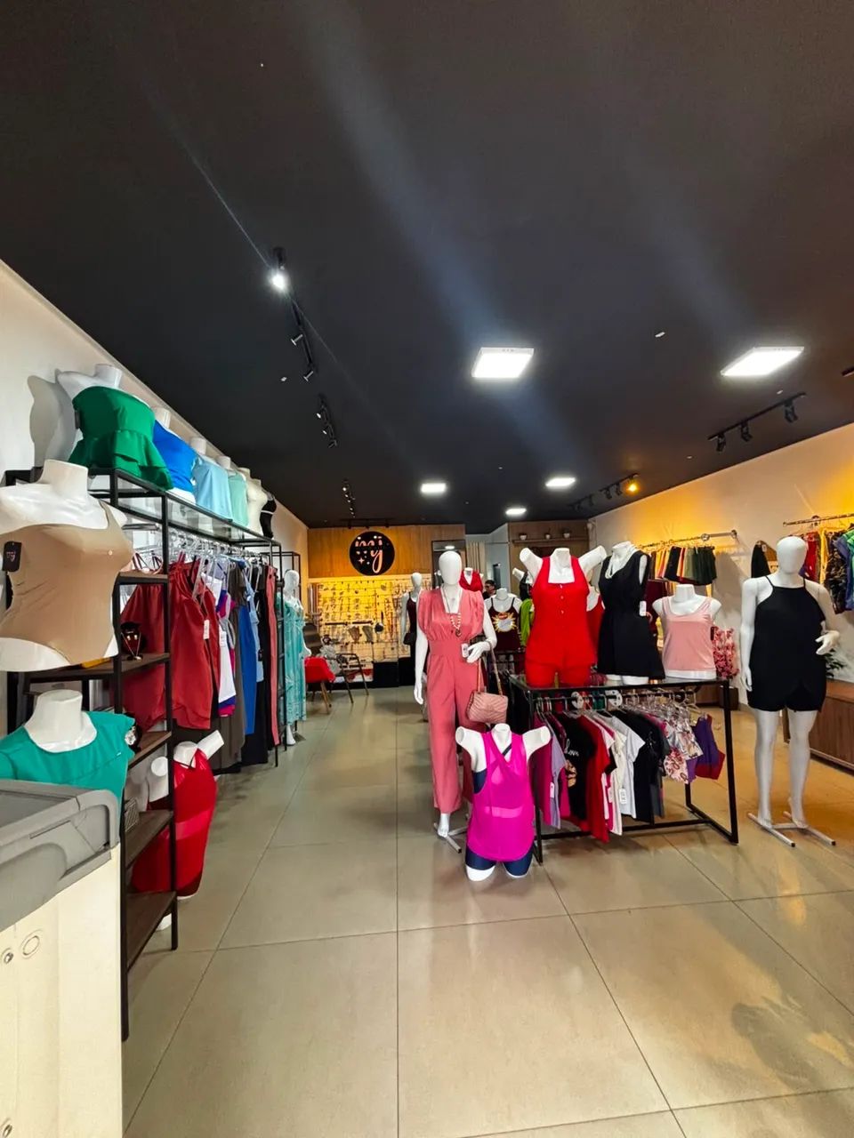 Loja de roupa montada  - Foto 3