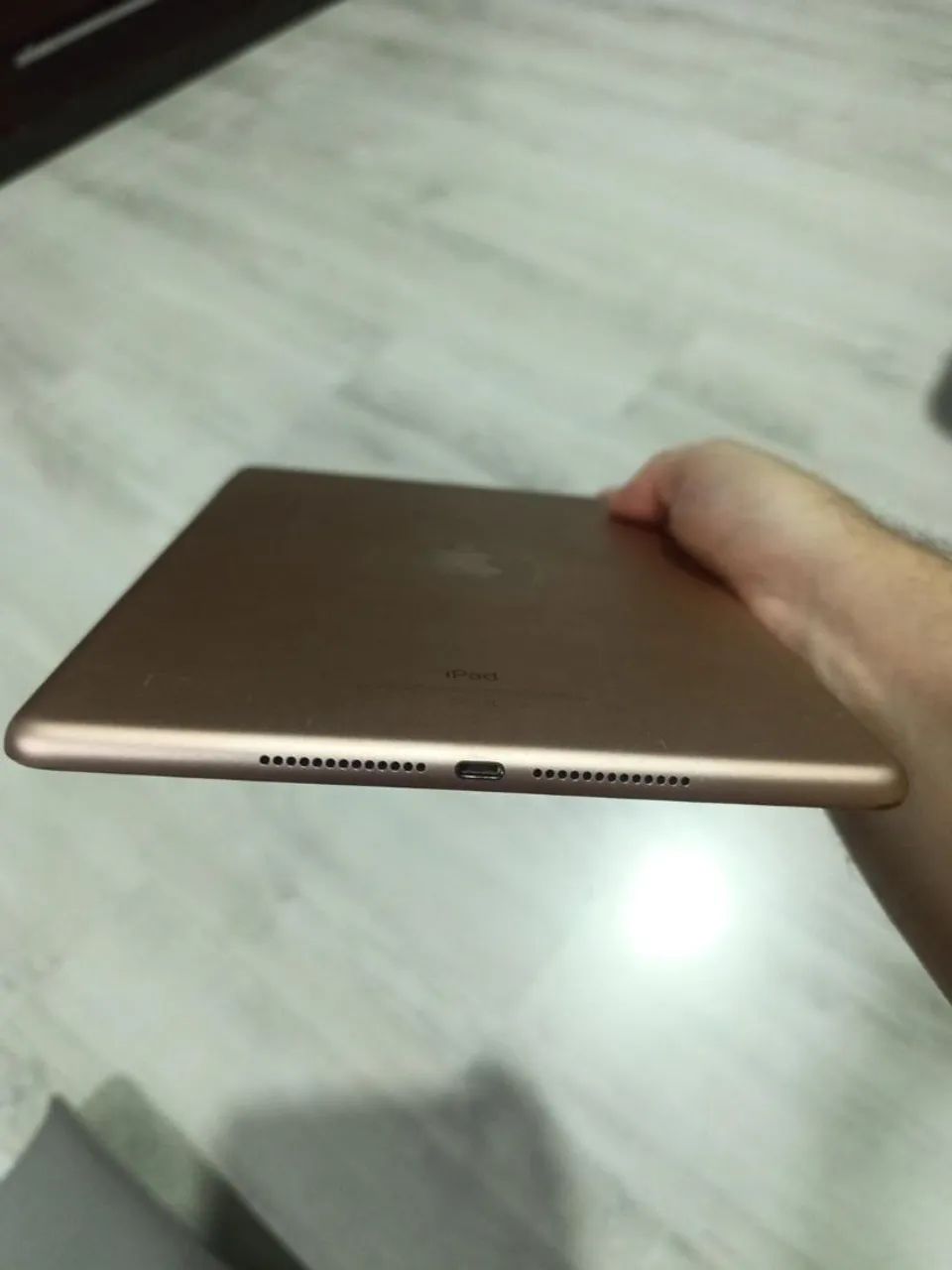 iPad 6ª Geração 128GB Muito Conservado + Película - Foto 4