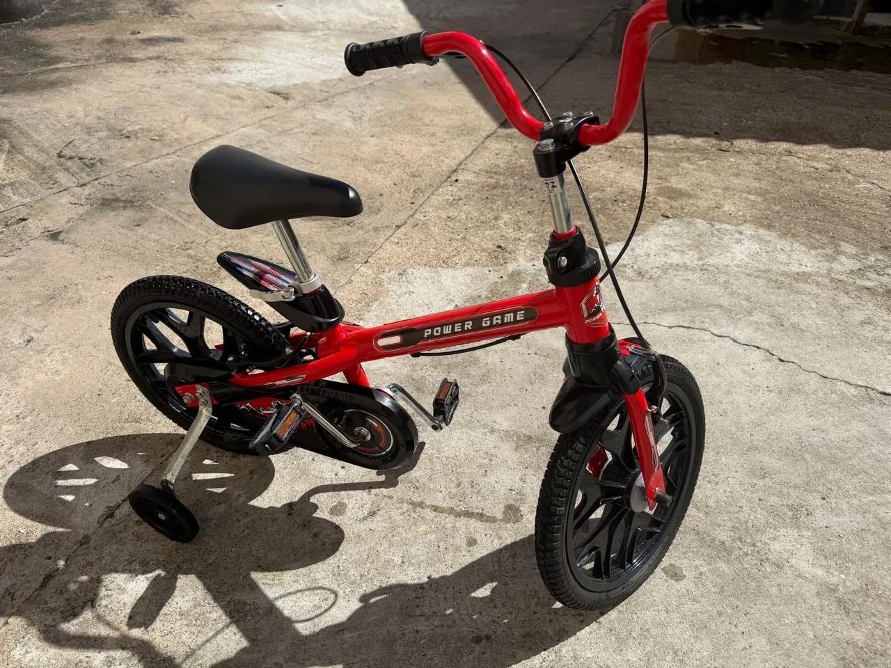 BICICLETA INFANTIL SEMI-NOVO