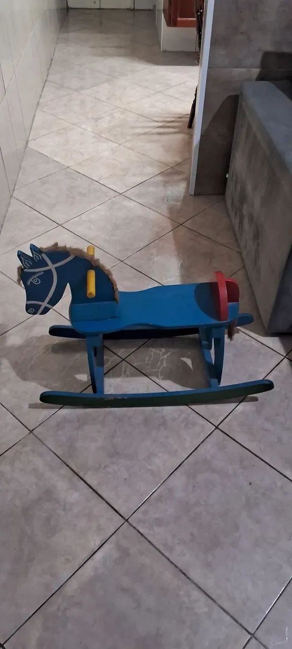 Cavalinho madeira maciça 