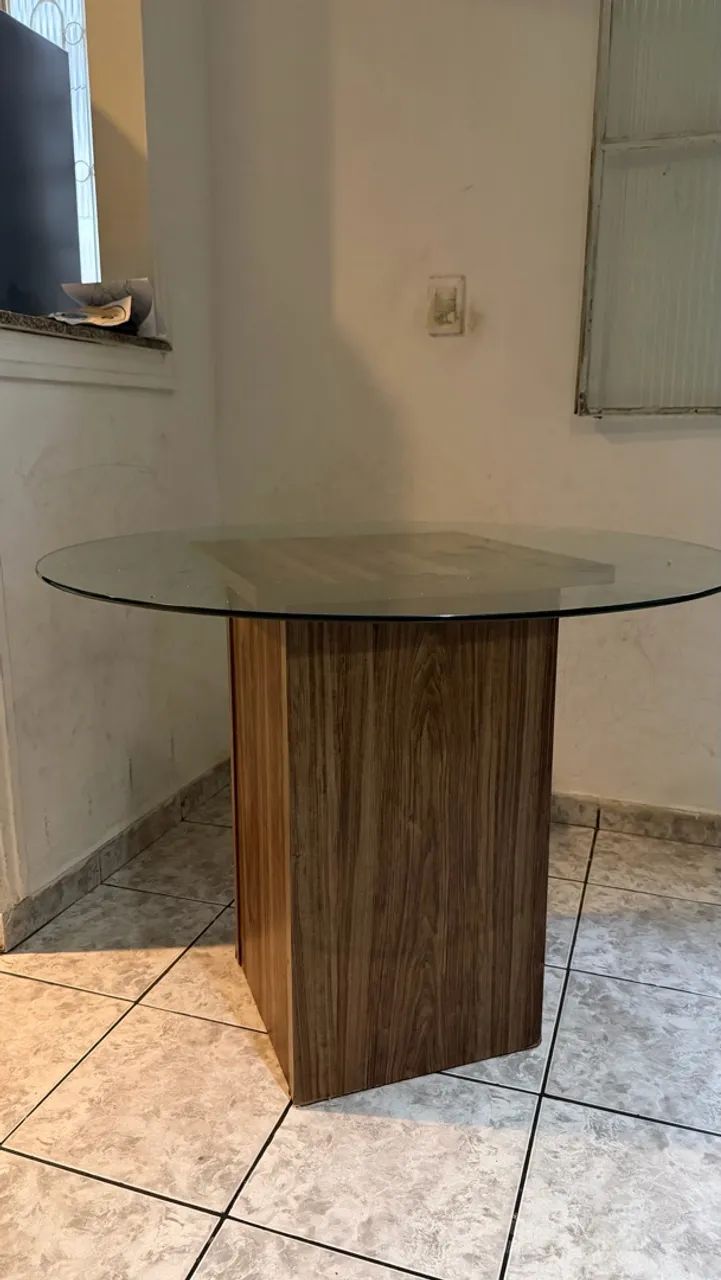 MESA DE JANTAR À VENDA