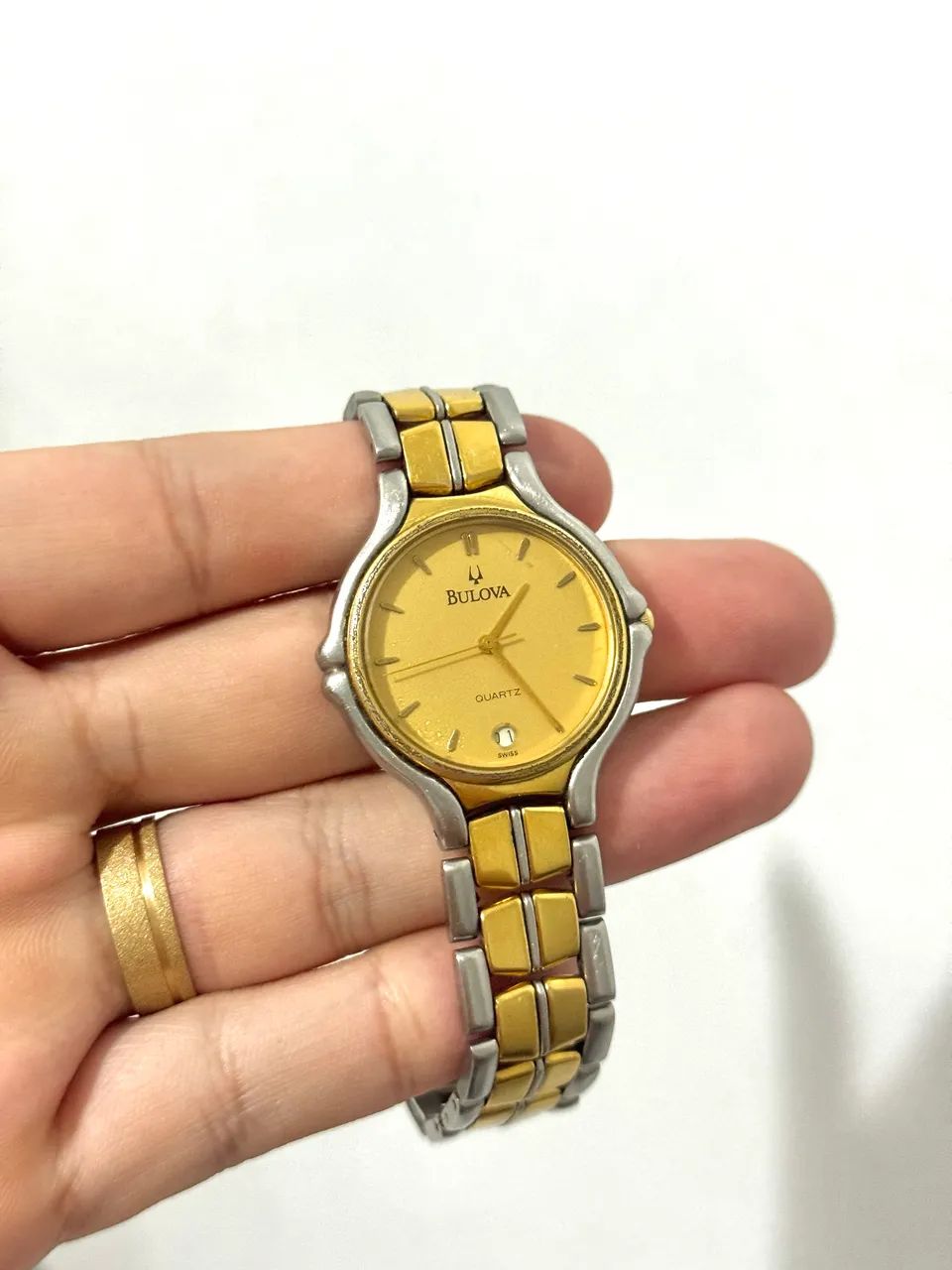 RELÓGIO BULOVA DOURADO VINTAGE QUARTZ - Foto 5