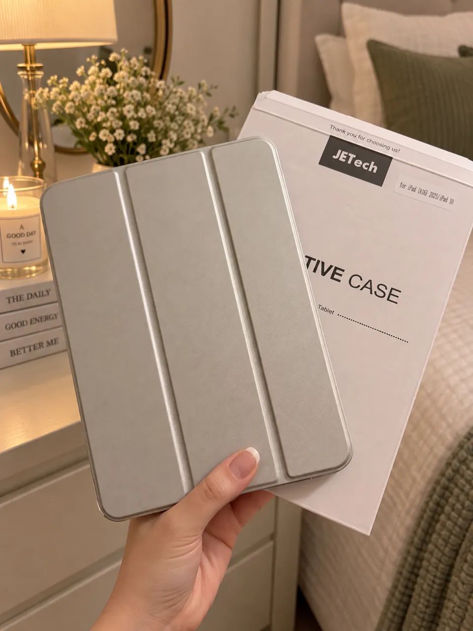 Capa JETech iPad A16 / iPad 10ª e 11ª Geração Prata - NOVA - Foto 2