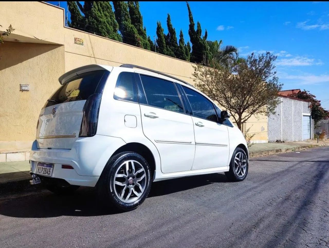 Fiat Idea Sporting 1.8 Flex 16V 5P 2012 - Foto 3